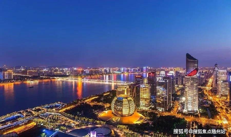 2025新香港与澳门精准正版免費資料;全面释义、解释与落实